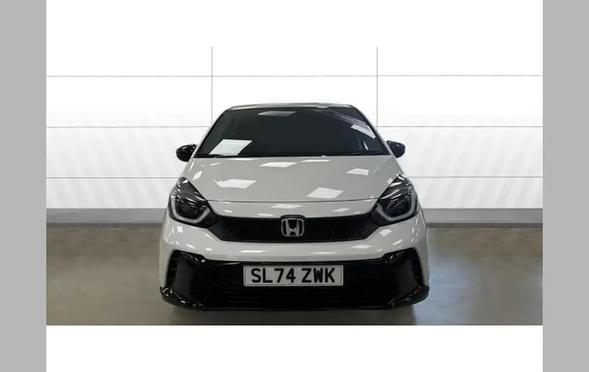Used Honda Jazz Advance 122 HP (89 kW) 2024 White Hatchback