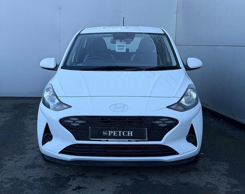 White Used 2024 Hyundai i10 Advanced Hatchback | £13,995 (Fair price) - Image 1/4