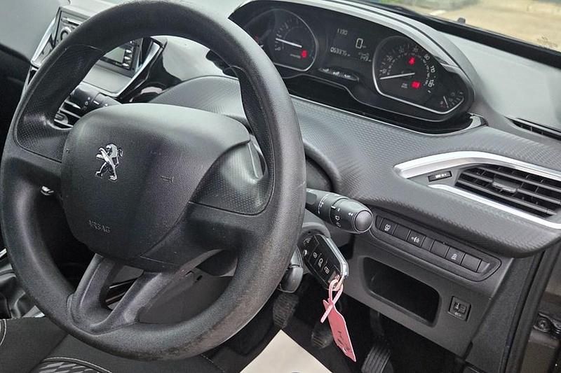 Begagnad Peugeot 2008 Access 83 HK (61 kW) 2008