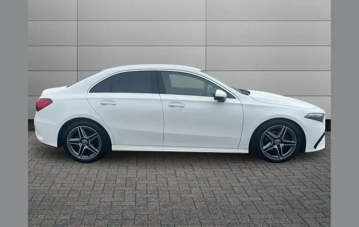 Used Mercedes A180 Executive 148 HP (108 kW) 2024 White Sedan