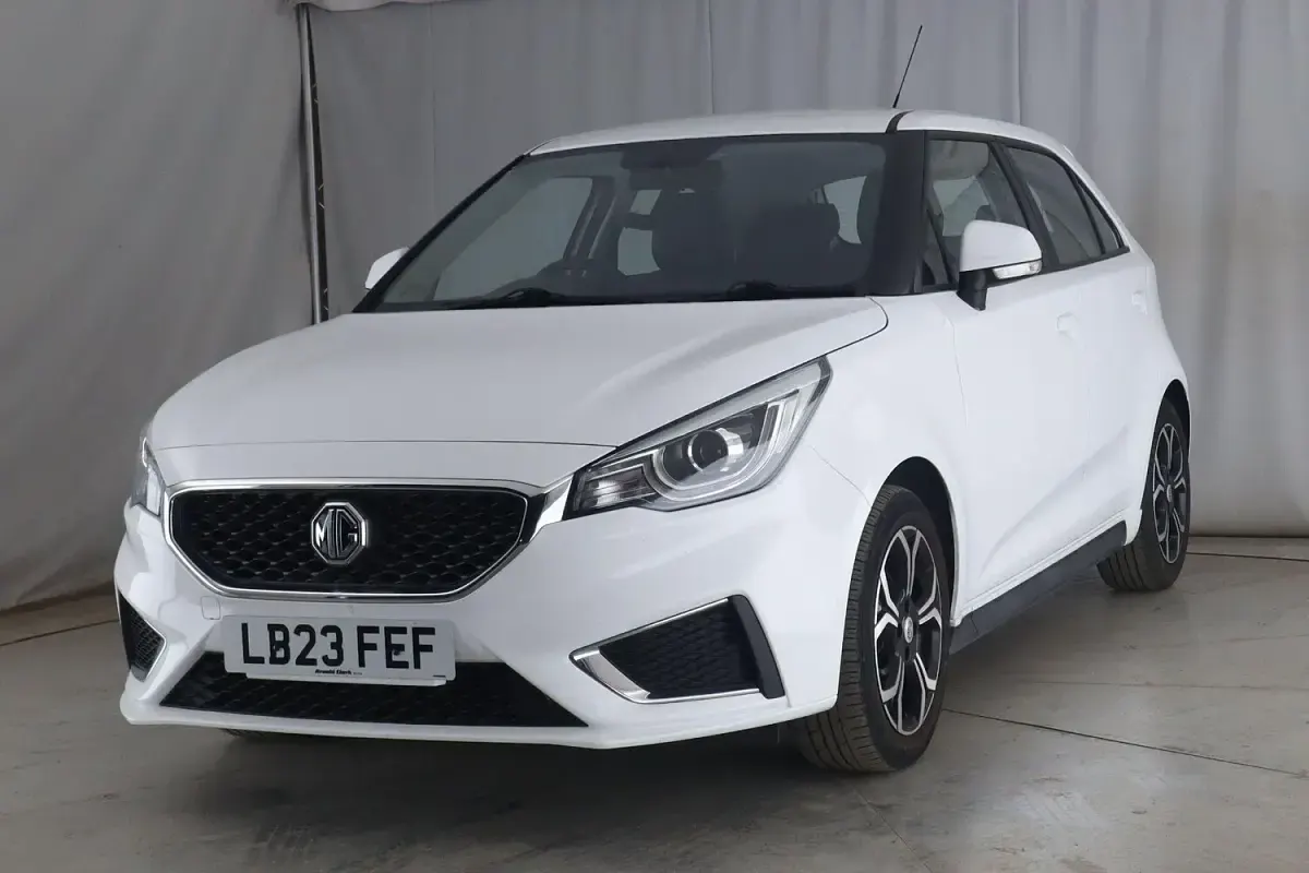 Used MG MG3 Exclusive 106 HP (77 kW) 2023 White Hatchback