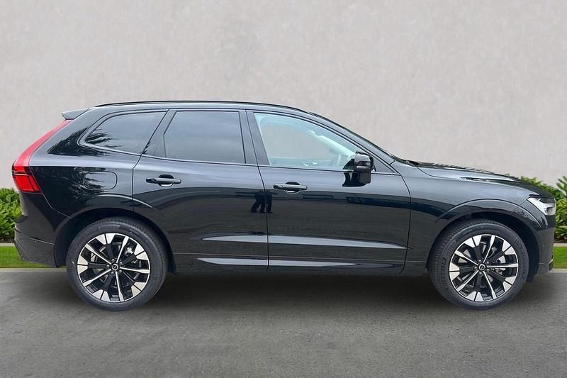 Used Volvo XC60 Plus 247 HP (181 kW) 2025 Black SUV