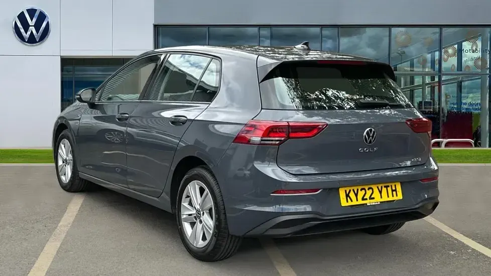 Used VW Golf VIII Life 150 HP (110 kW) 2022 Grey