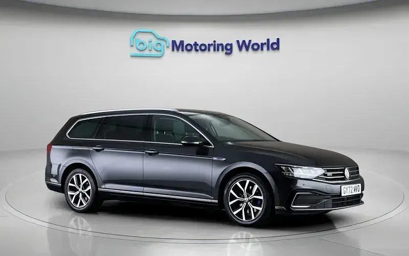 Used VW Passat GTE 218 HP (160 kW) 2022 Grey Estate