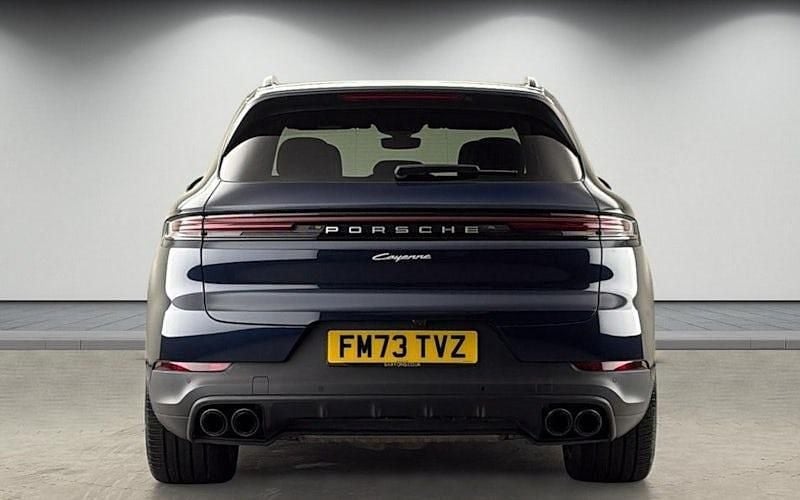 Used Porsche Cayenne 470 HP (345 kW) 2024 SUV