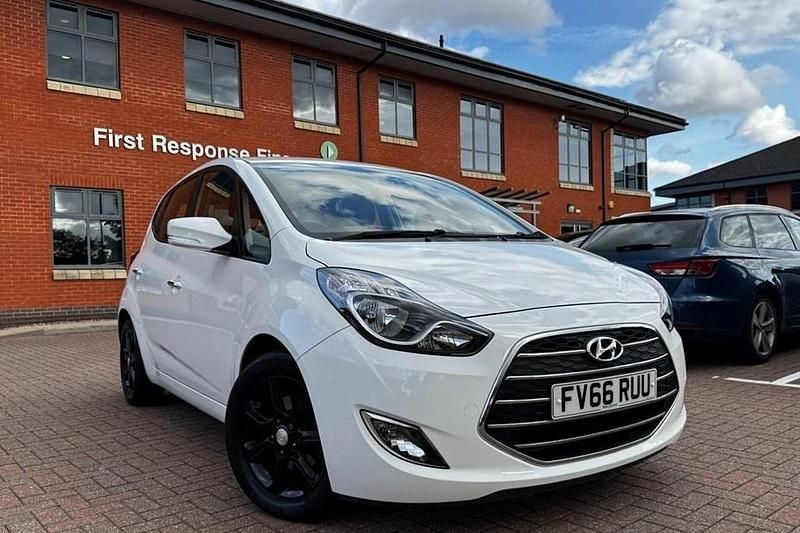 White Used 2016 Hyundai ix20 SE MPV | £8,495 (Good price) - Image 1/1