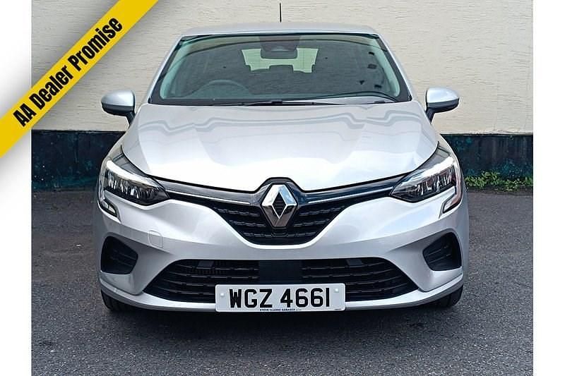 Used Renault Clio V Iconic 90 HP (66 kW) 2022 Mercury Hatchback