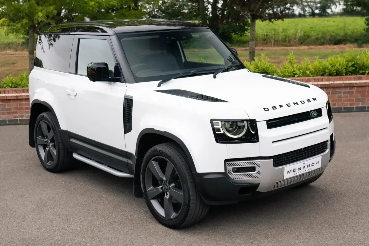 Used Land Rover Defender SE 2022 White SUV