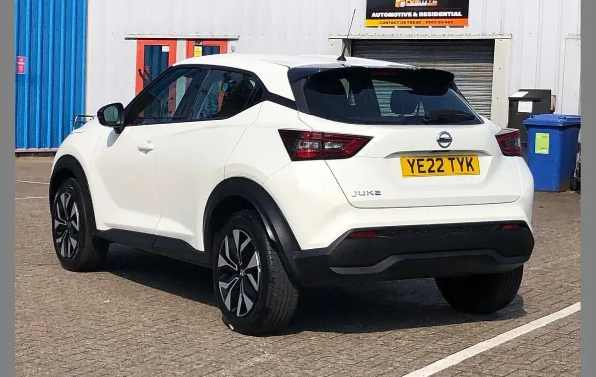 Used Nissan Juke Acenta 112 HP (82 kW) 2022 White SUV
