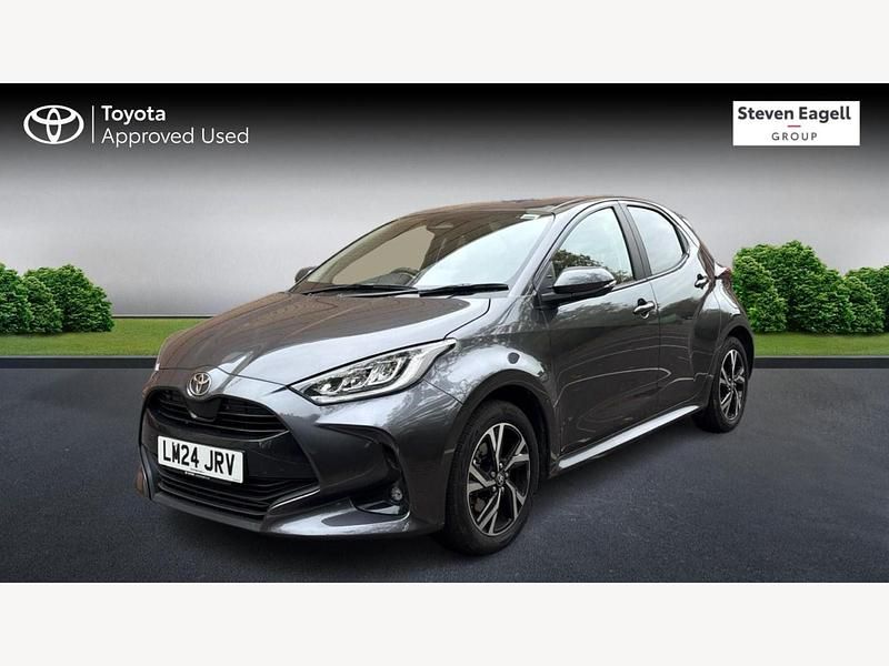 Used Toyota Yaris Hybrid Design 116 HP (85 kW) 2024 Grey Hatchback