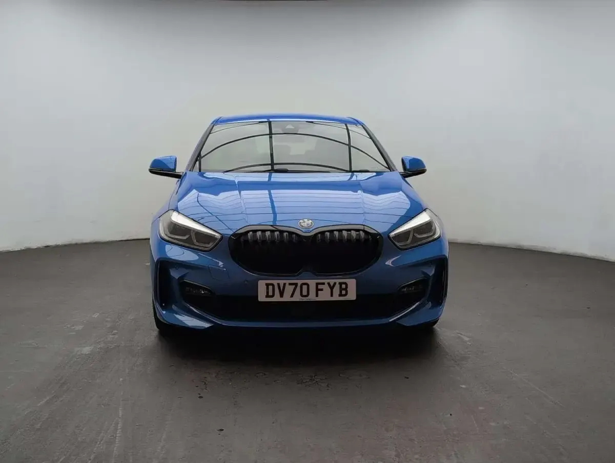 Used BMW 118 M Sport 138 HP (101 kW) 2020 Blue Hatchback