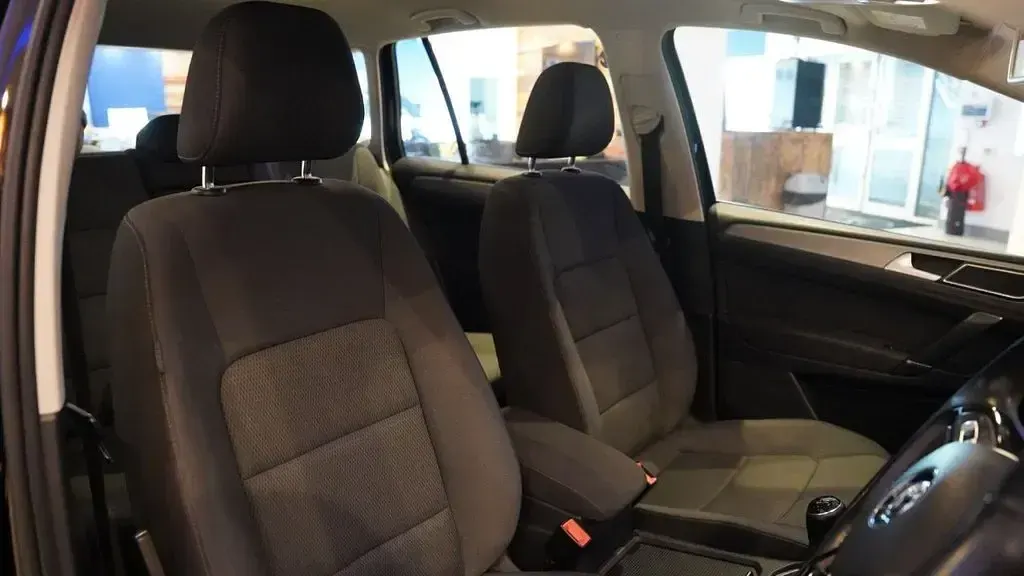 Used VW Golf Sportsvan SE 110 HP (80 kW) 2016 Black MPV
