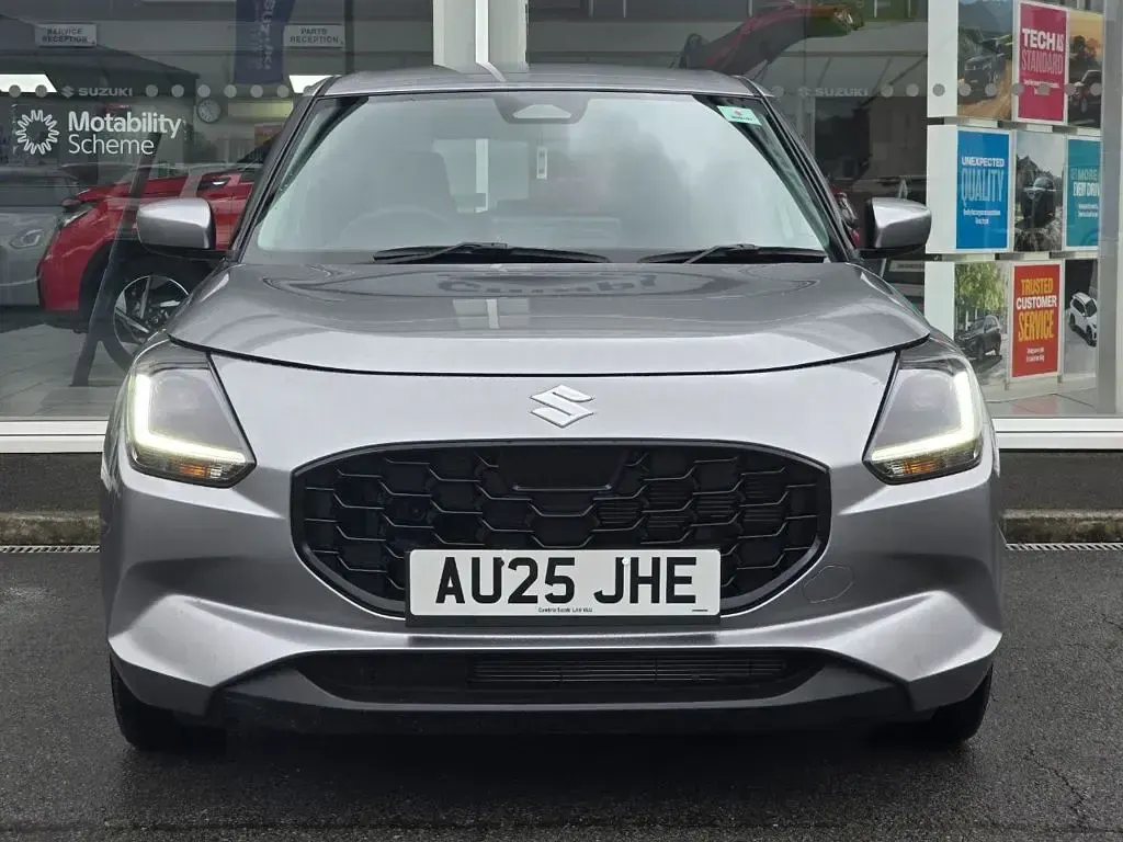New Suzuki Swift 82 HP (60 kW) 2025 Silver Hatchback