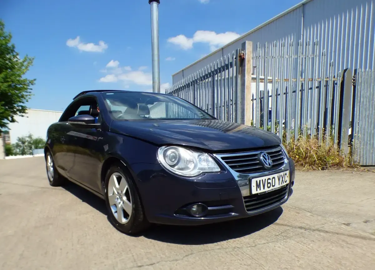 Used VW Eos Individual 210 HP (154 kW) 2010 Blue Cabriolet