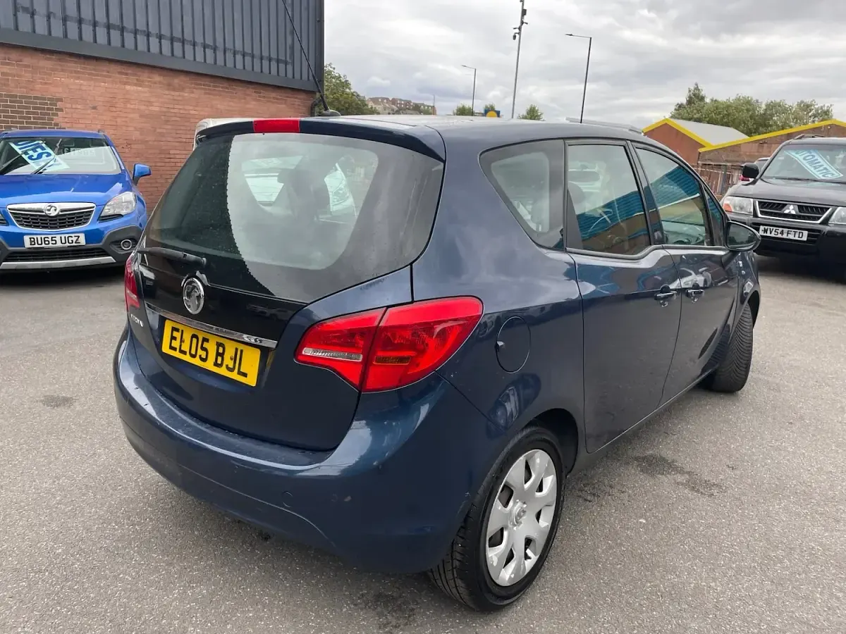 Used Vauxhall Meriva 98 HP (72 kW) 2011 Blue MPV
