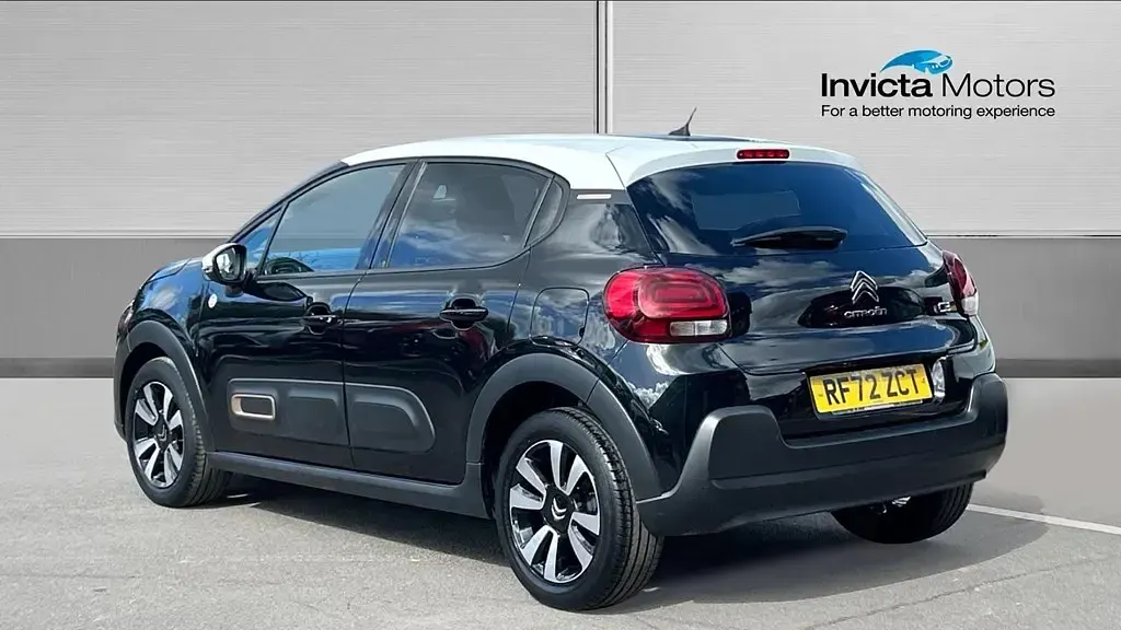 Używany Citroën C3 PureTech 83 KM (61 kW) 2023 Czarny Hatchback