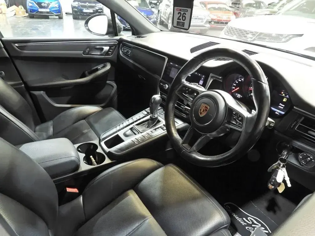 Usado Porsche Macan 252 HP (185 kW) 2019 Cinzento SUV