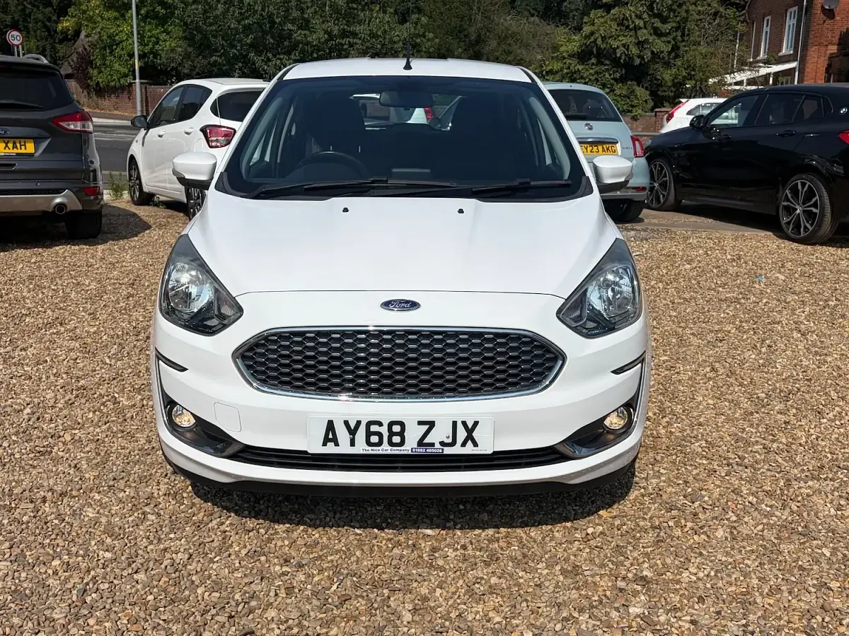 Used Ford Ka Plus Zetec 85 HP (62 kW) 2018 White Hatchback