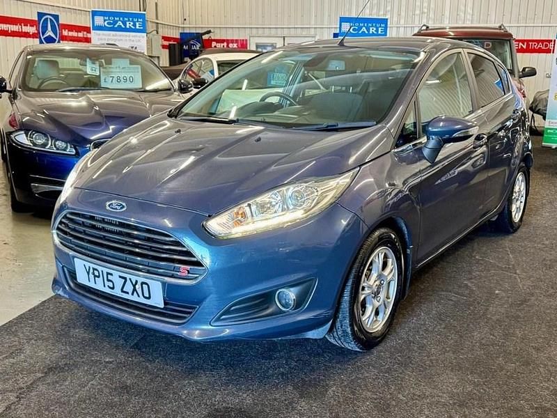Used Ford Fiesta Titanium 95 HP (69 kW) 2015 Grey Hatchback