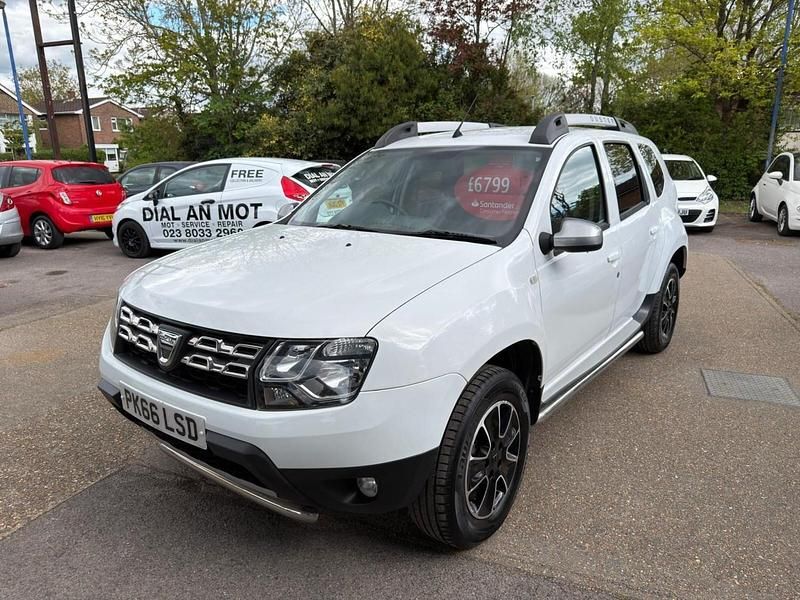 Used Dacia Duster Prestige 110 HP (80 kW) 2016 White SUV