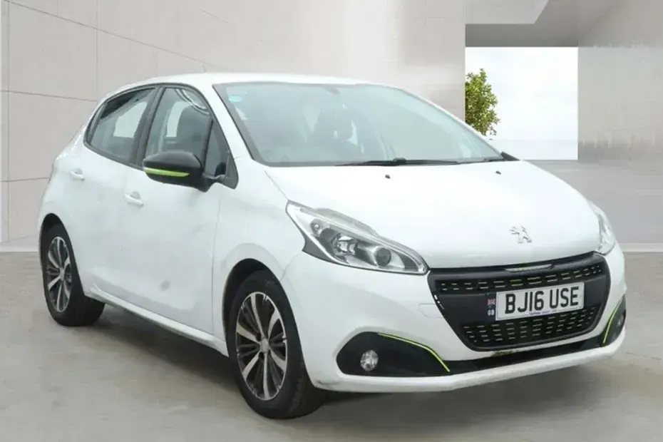 Second-hand Peugeot 208 2016 Alb Hatchback