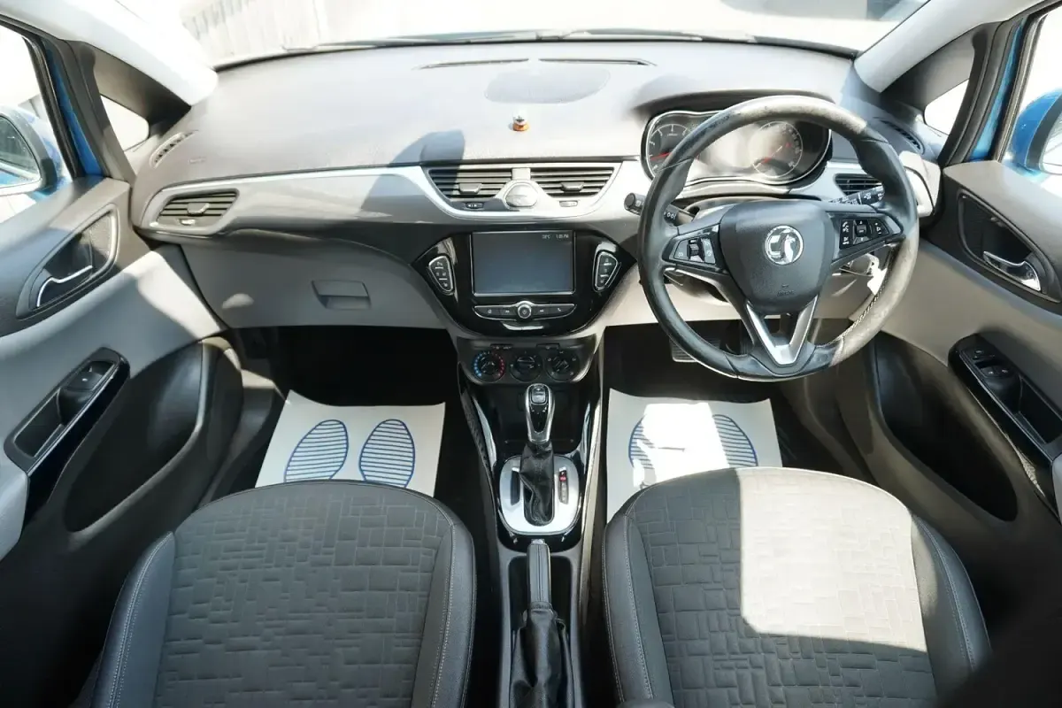 Used Vauxhall Corsa 90 HP (66 kW) 2017 Blue Hatchback
