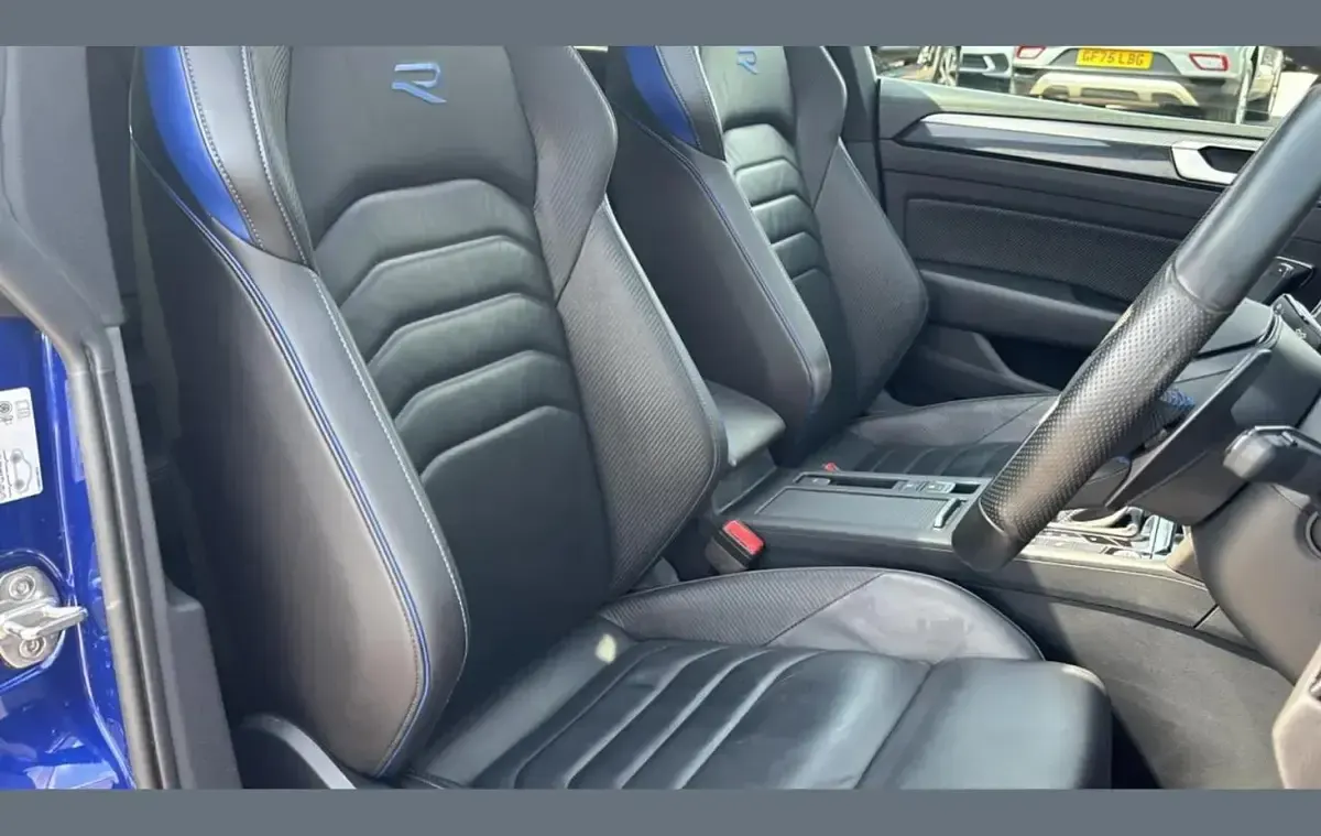 Used VW Arteon R 320 HP (235 kW) 2023 Blue Hatchback