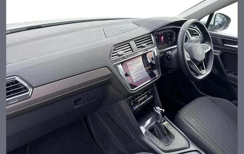 Used VW Tiguan Allspace Life 150 HP (110 kW) 2024 White SUV