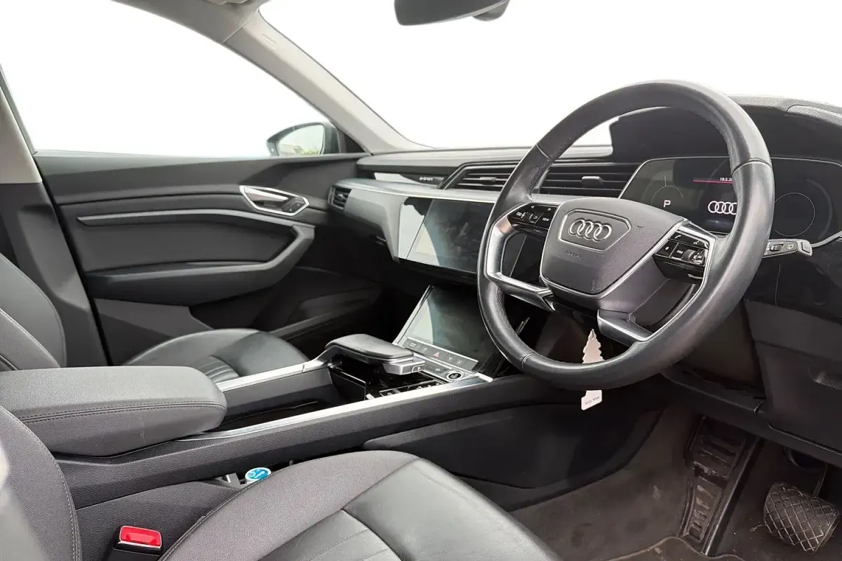 Used Audi e-tron Design 230 kW (313 HP) 2021 Black SUV
