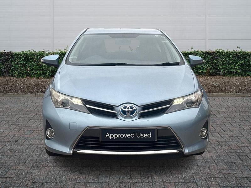 Used Toyota Auris Hybrid 136 HP (100 kW) 2013 Blue Hatchback