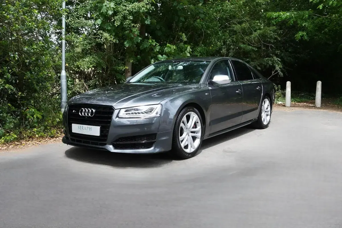 Used Audi S8 Comfort 520 HP (382 kW) 2016 Grey Sedan