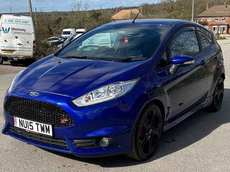 Used Ford Fiesta ST 182 HP (133 kW) 2015 Blue Hatchback