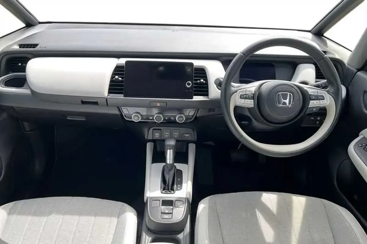 Second-hand Honda Jazz Hybrid 109 CP (80 kW) 2023 Negru Hatchback