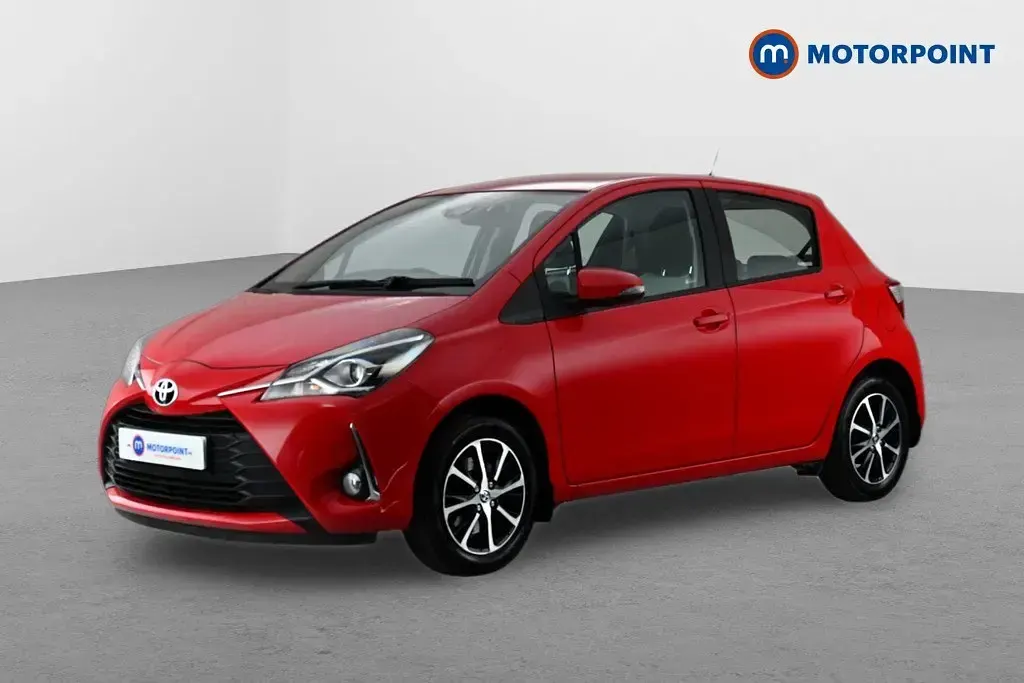 Used Toyota Yaris 111 HP (81 kW) 2018 Red Hatchback