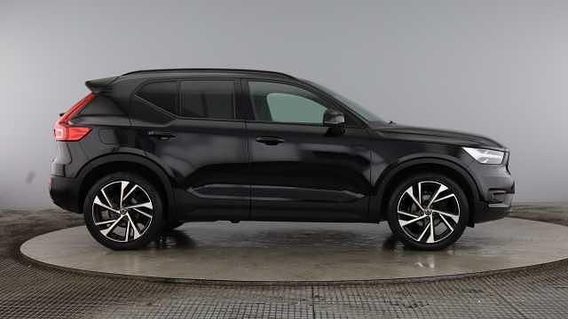 Used Volvo XC40 R-Design Pro 161 HP (118 kW) 2021 Black SUV