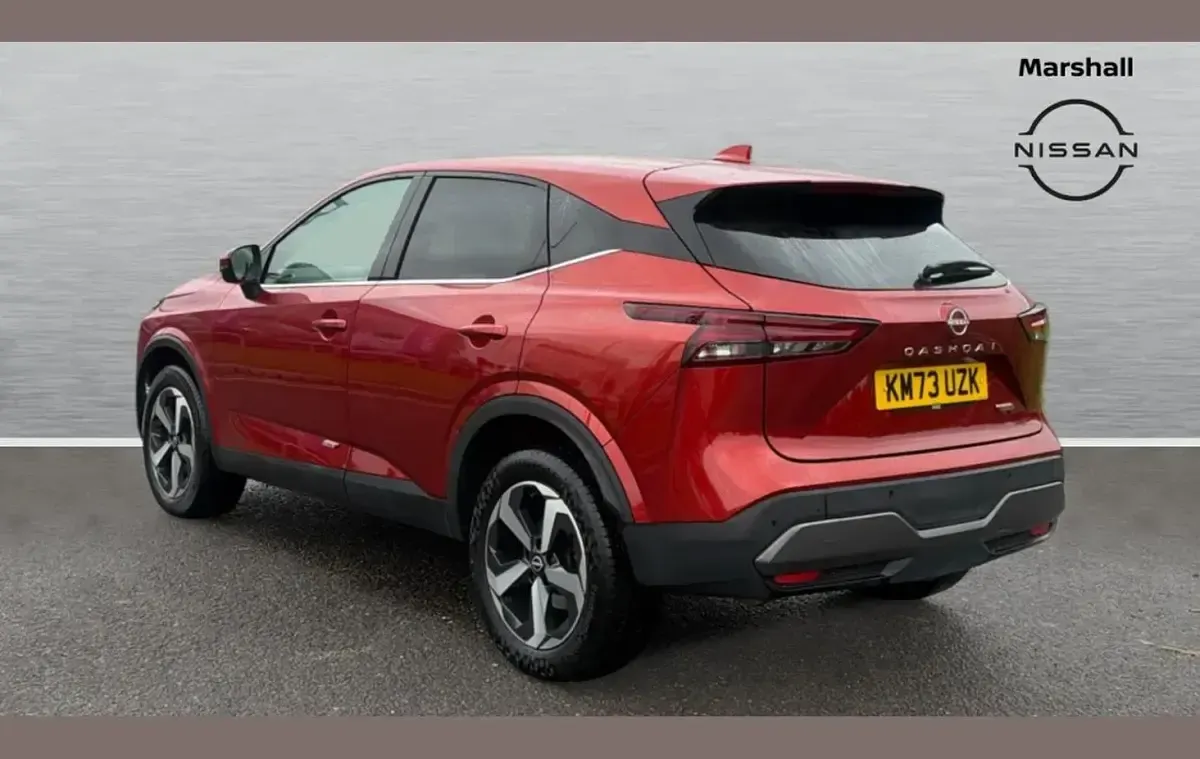 Used Nissan Qashqai N-Connecta 155 HP (114 kW) 2023 Red SUV
