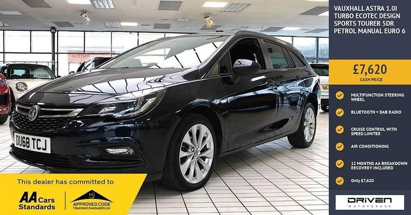 Used Vauxhall Astra Design Edition 105 HP (77 kW) 2018 Blue Estate