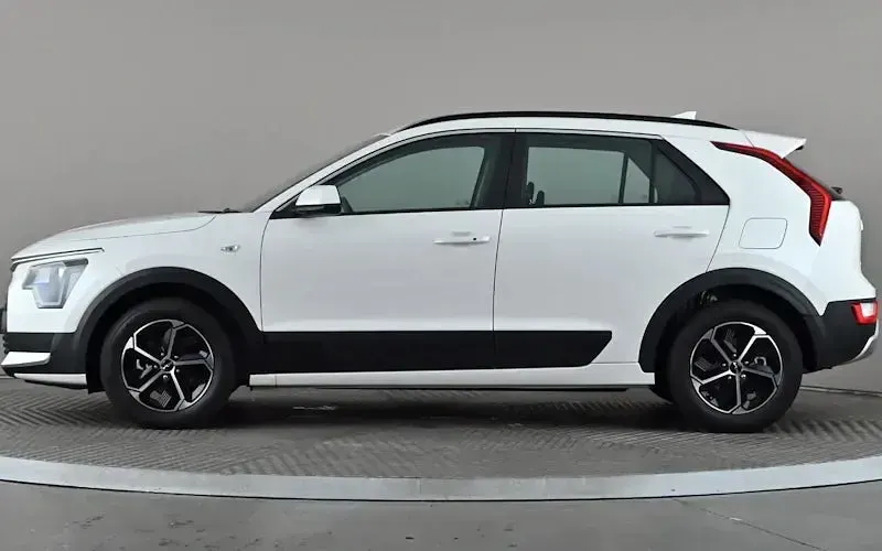Used Kia Niro 137 HP (100 kW) 2025 White SUV