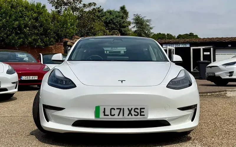 Used Tesla Model 3 Long Range AWD 258 kW (351 HP) 2021 White Sedan