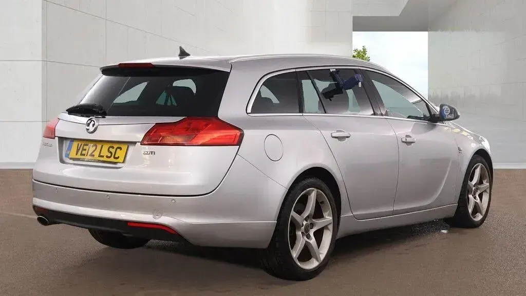 Used Vauxhall Insignia SRi 2012 Silver Estate