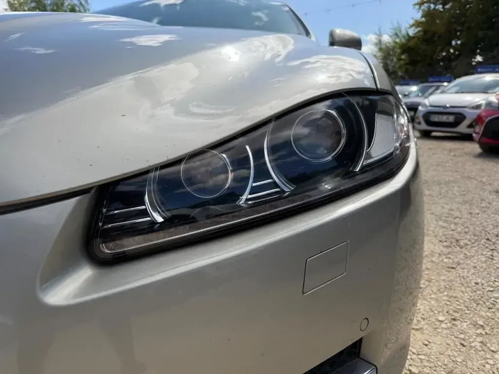 Used Jaguar XF Luxury 2013 Gold Sedan