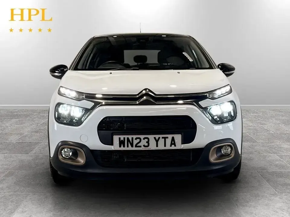 Used Citroën C3 PureTech 110 HP (80 kW) 2023 White Hatchback