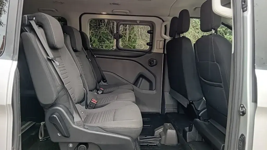 Used Ford Tourneo Custom Titanium 130 HP (95 kW) 2023 Silver Van