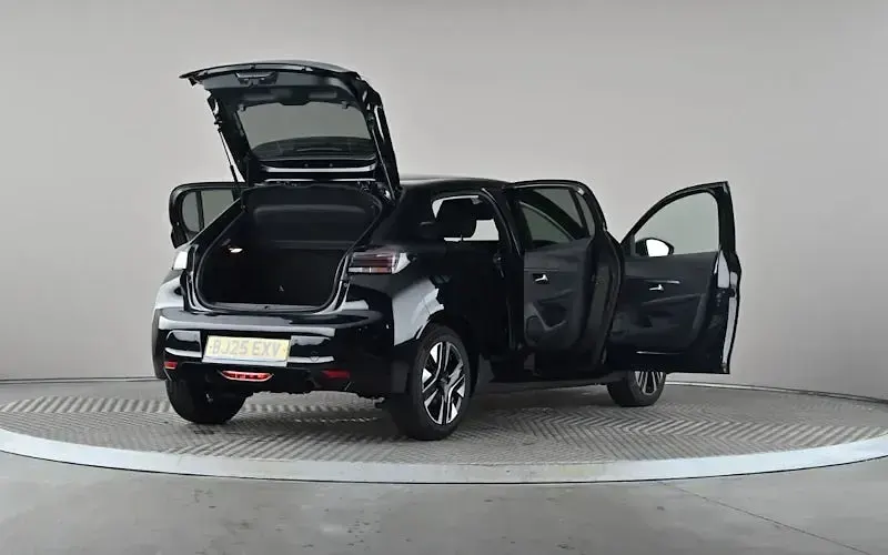 Used Peugeot 208 Allure 101 HP (74 kW) 2025 Black Hatchback