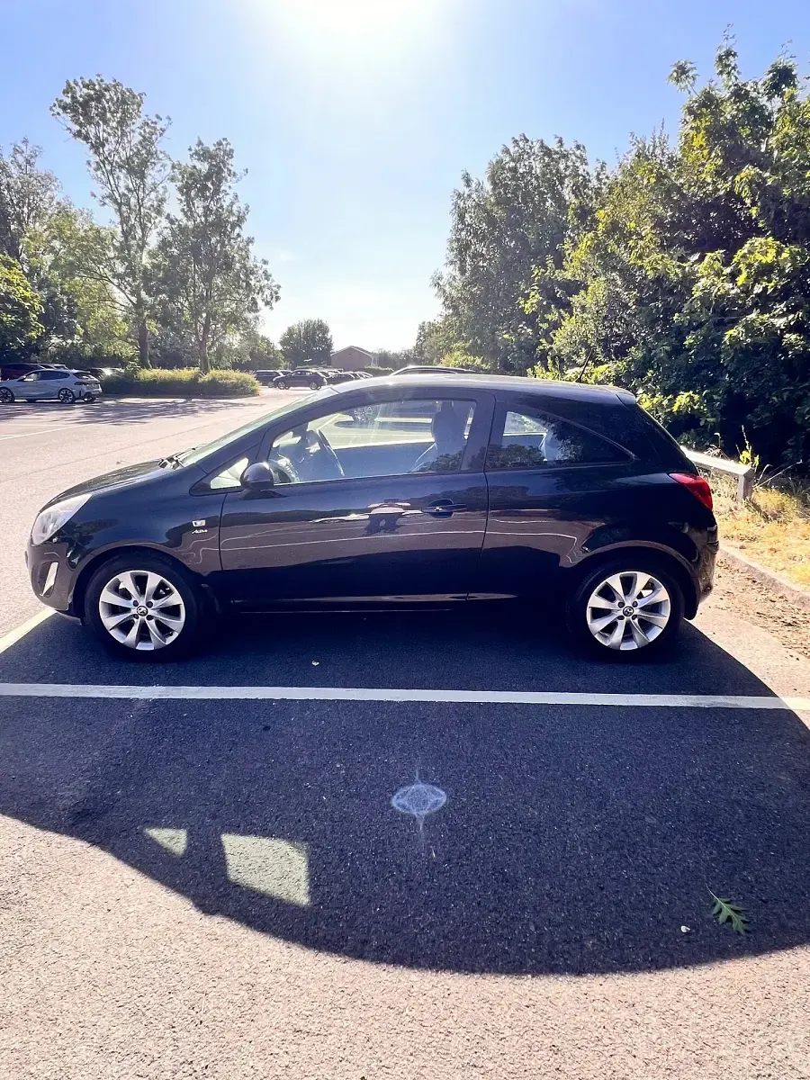 Used Vauxhall Corsa Active 65 HP (47 kW) 2012 Black Hatchback