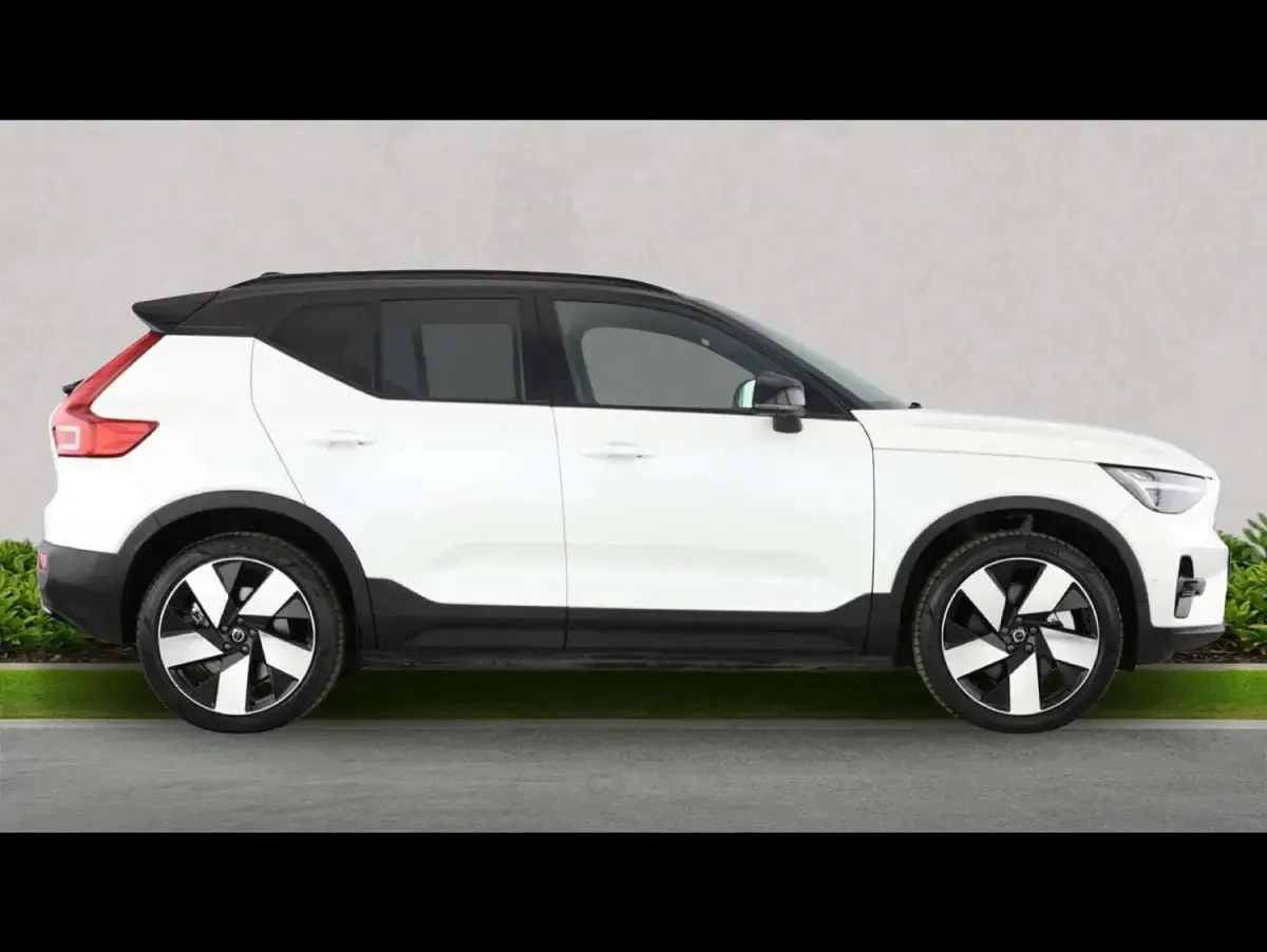 Used Volvo EX40 Ultra 185 kW (252 HP) 2025 White SUV