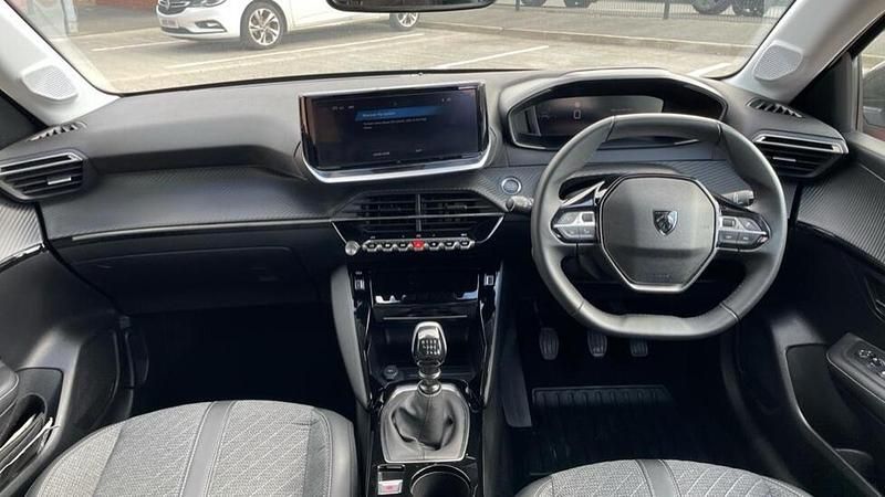 Used Peugeot 208 Allure 99 HP (72 kW) 2024 Red Hatchback