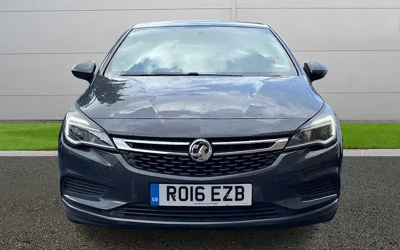 Used Vauxhall Astra 105 HP (77 kW) 2016 Grey Hatchback