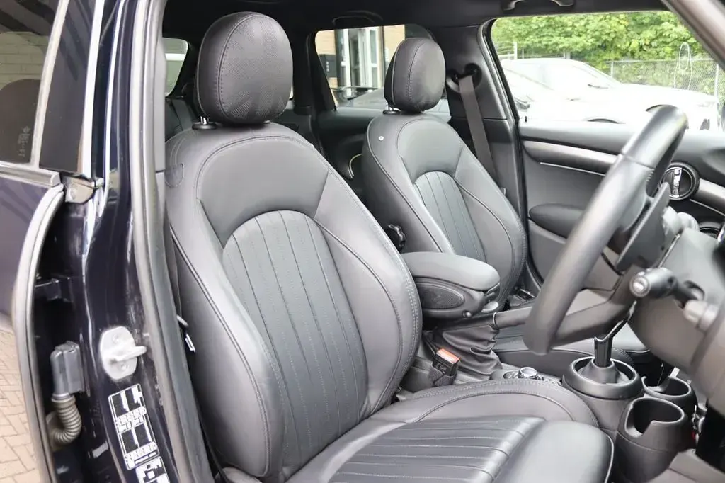 Used Mini Cooper S Exclusive 2023 Black Hatchback
