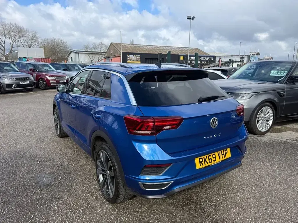 Usado VW T-Roc R-line 150 HP (110 kW) 2019 Azul SUV